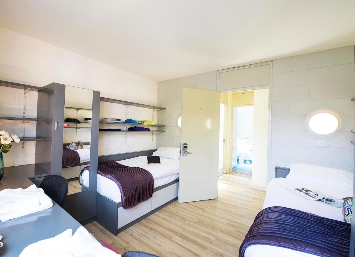 Corrib Village Apartments University Of Голуей Екстериор снимка